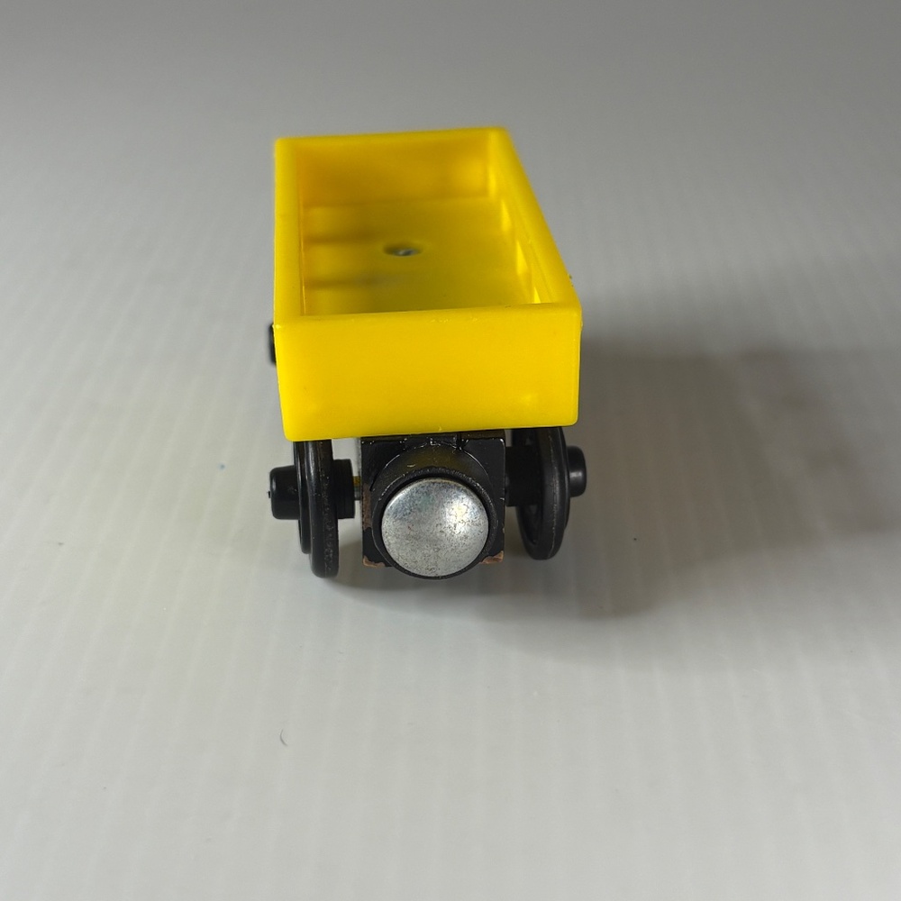 Thomas the Train Musical Cargo Car 2012 Wooden Railway Y4105 Yellow - Picture 5 of 7